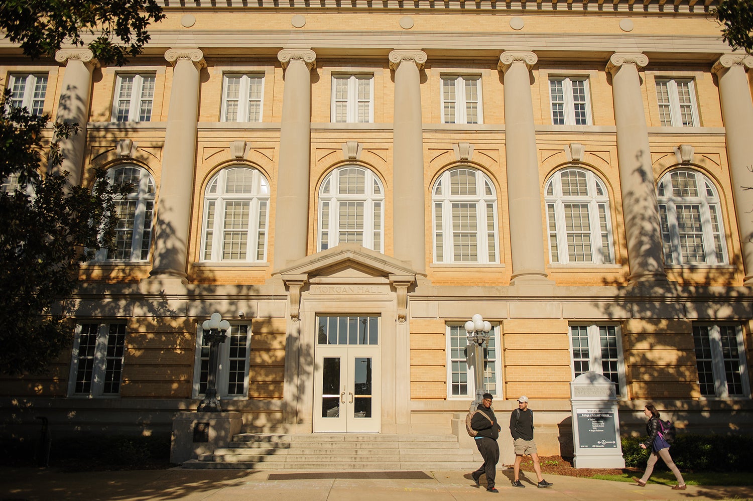 UA Offers Creative Writing Club for Teens