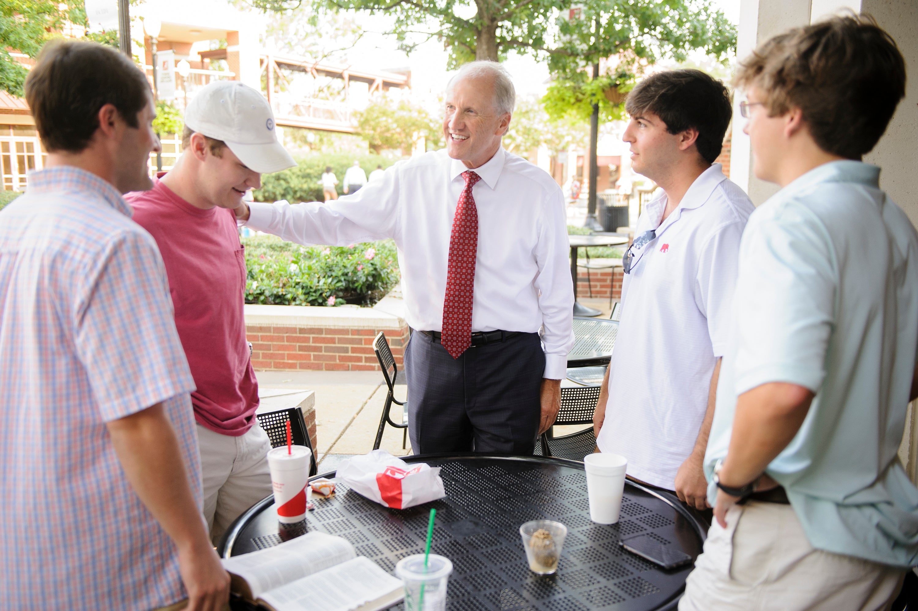 First Day UA: Faculty and Staff Welcome Students to Campus
