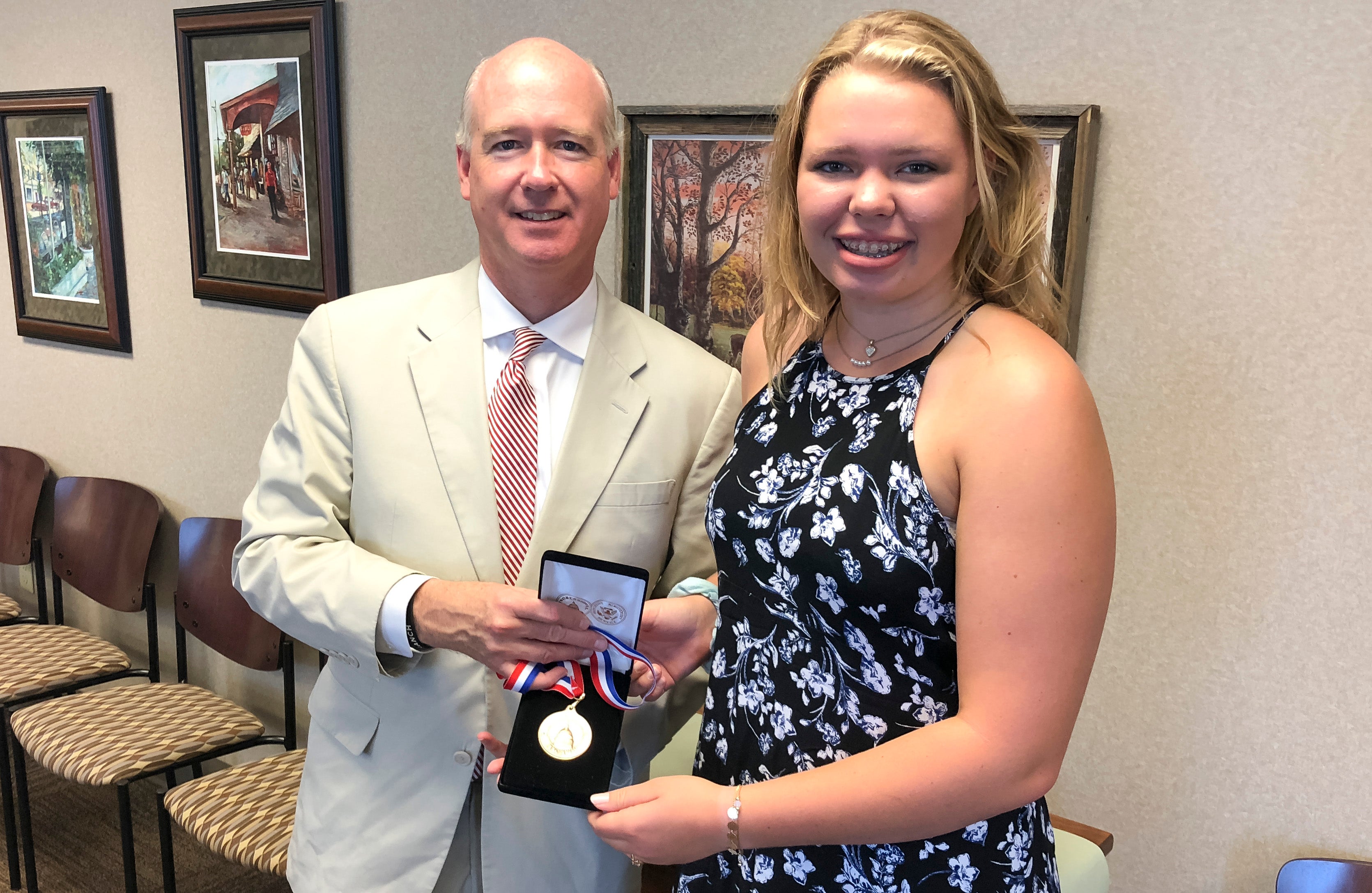 UA Freshman Receives Congressional Honor for Service