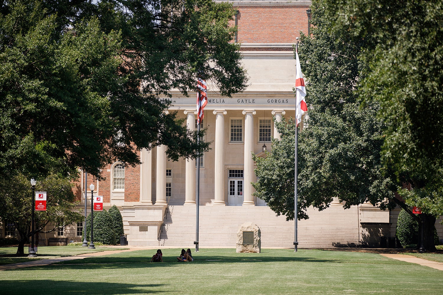 Annual Children’s and Young Adult Book Sale Tops Year for SLIS